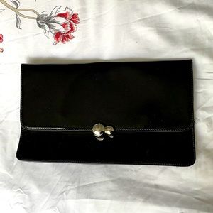 Black Clutch